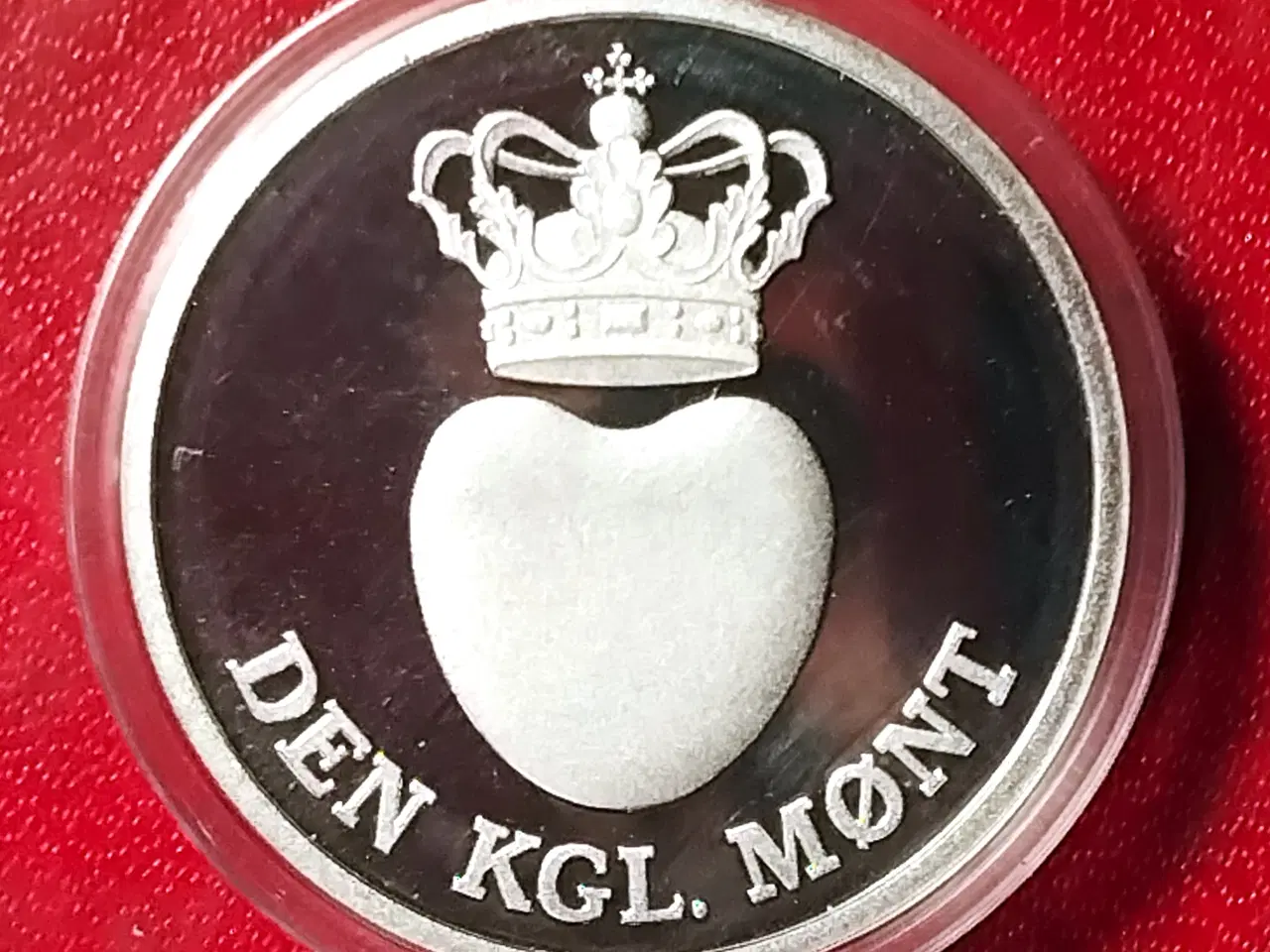 Billede 2 - PROOF MØNTSÆT 2005 Med SØLV 16.80g .925Ag Medalje