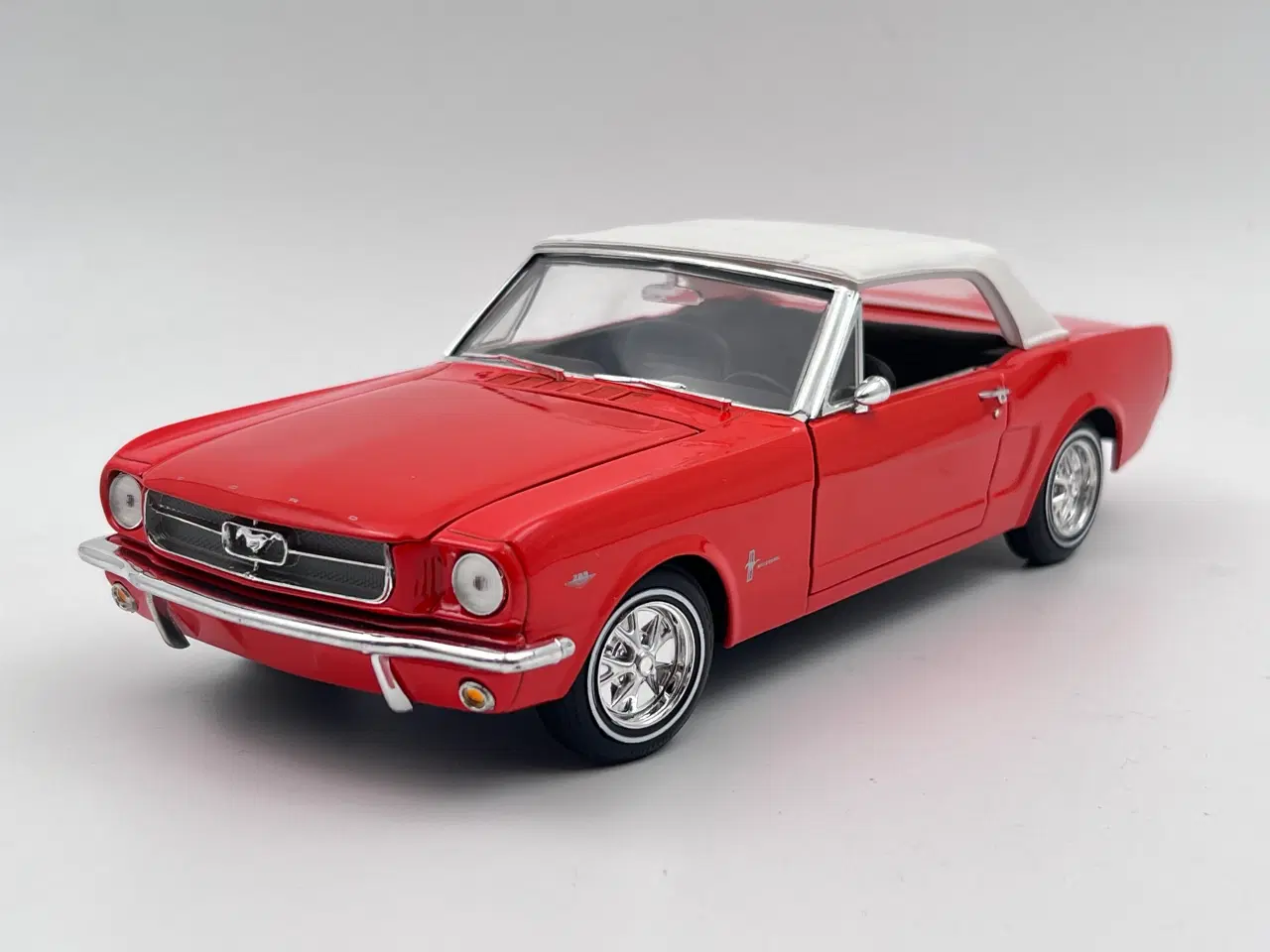 Billede 3 - 1965 Ford Mustang Convertible Soft Top 1:18