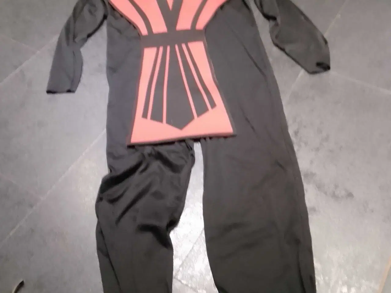 Billede 1 - Ninja heldragt str 164
