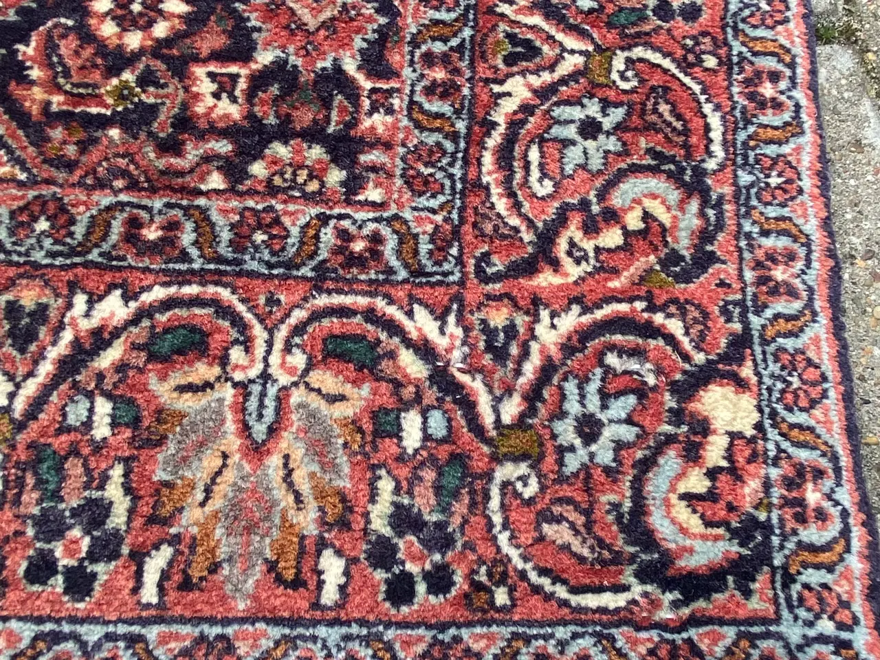 Billede 2 - Flot tæppe til spise/sofabord