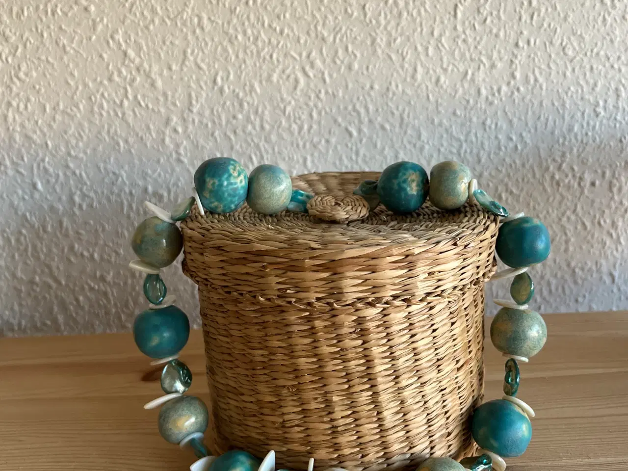 Billede 1 - Halskæde med perler og keramik