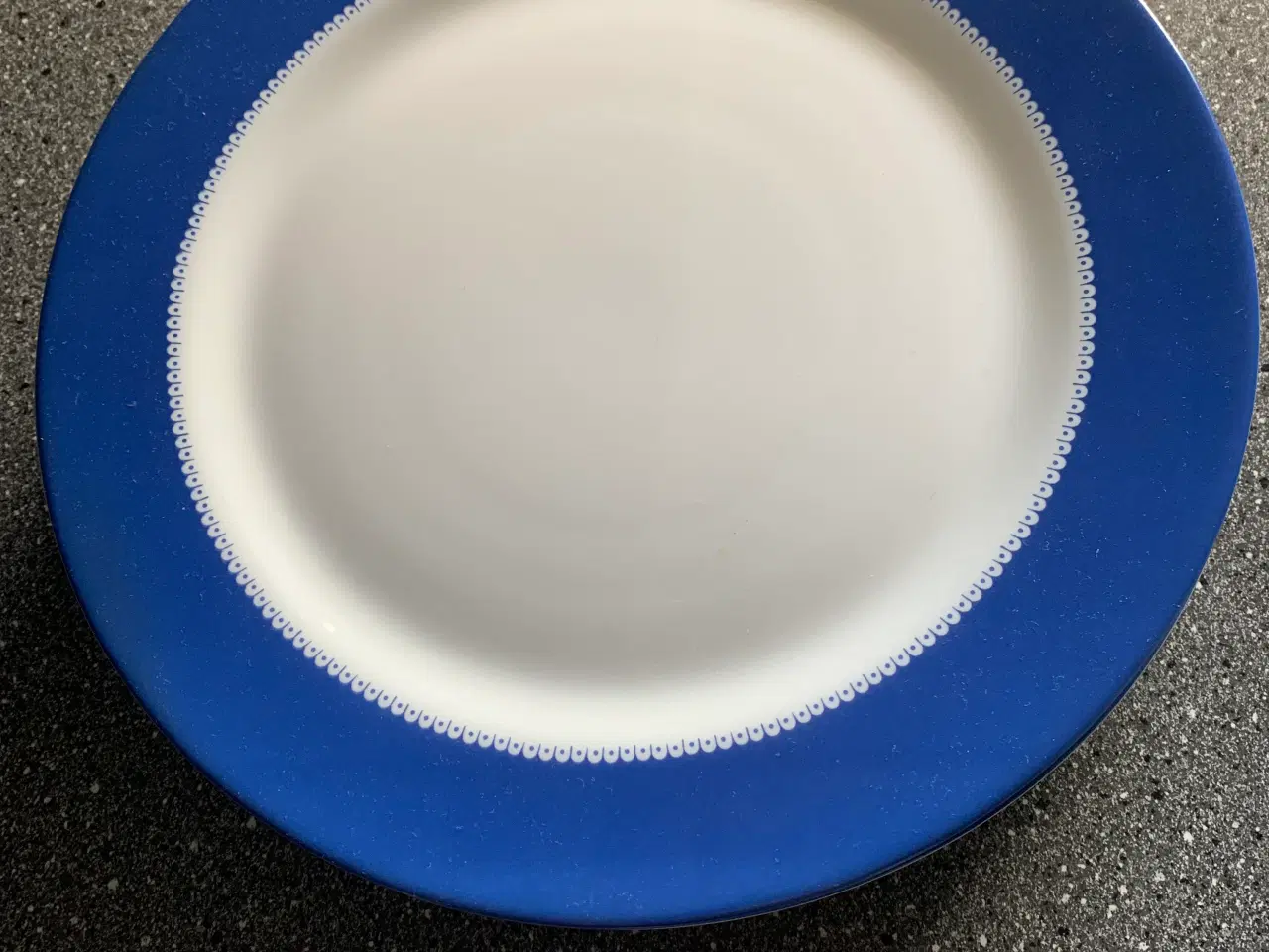 Billede 1 - Arcopal tallerkner 12 stk