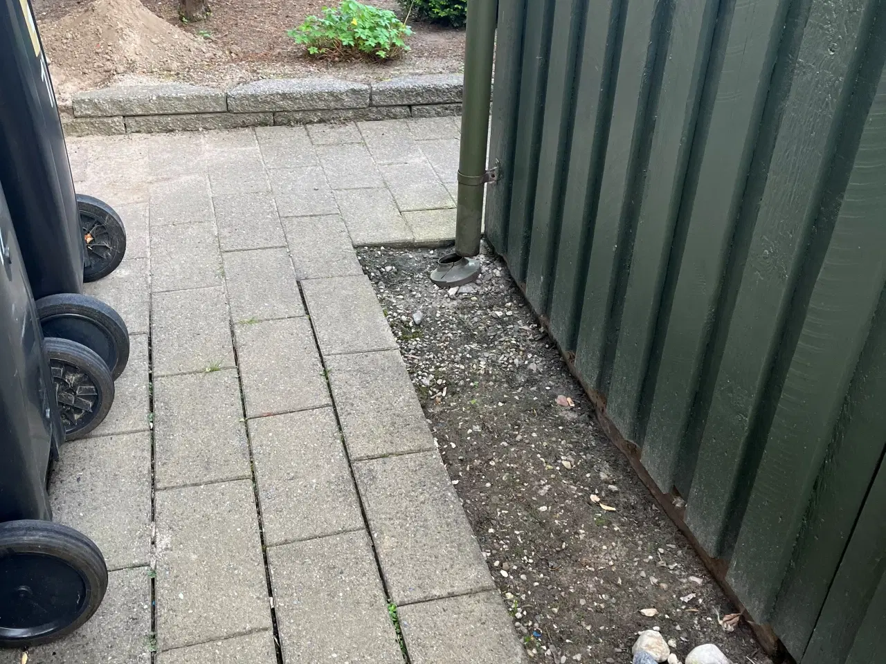 Billede 2 - Havefliser grå - 40x20x5 cm, 35 m2 - bortgives