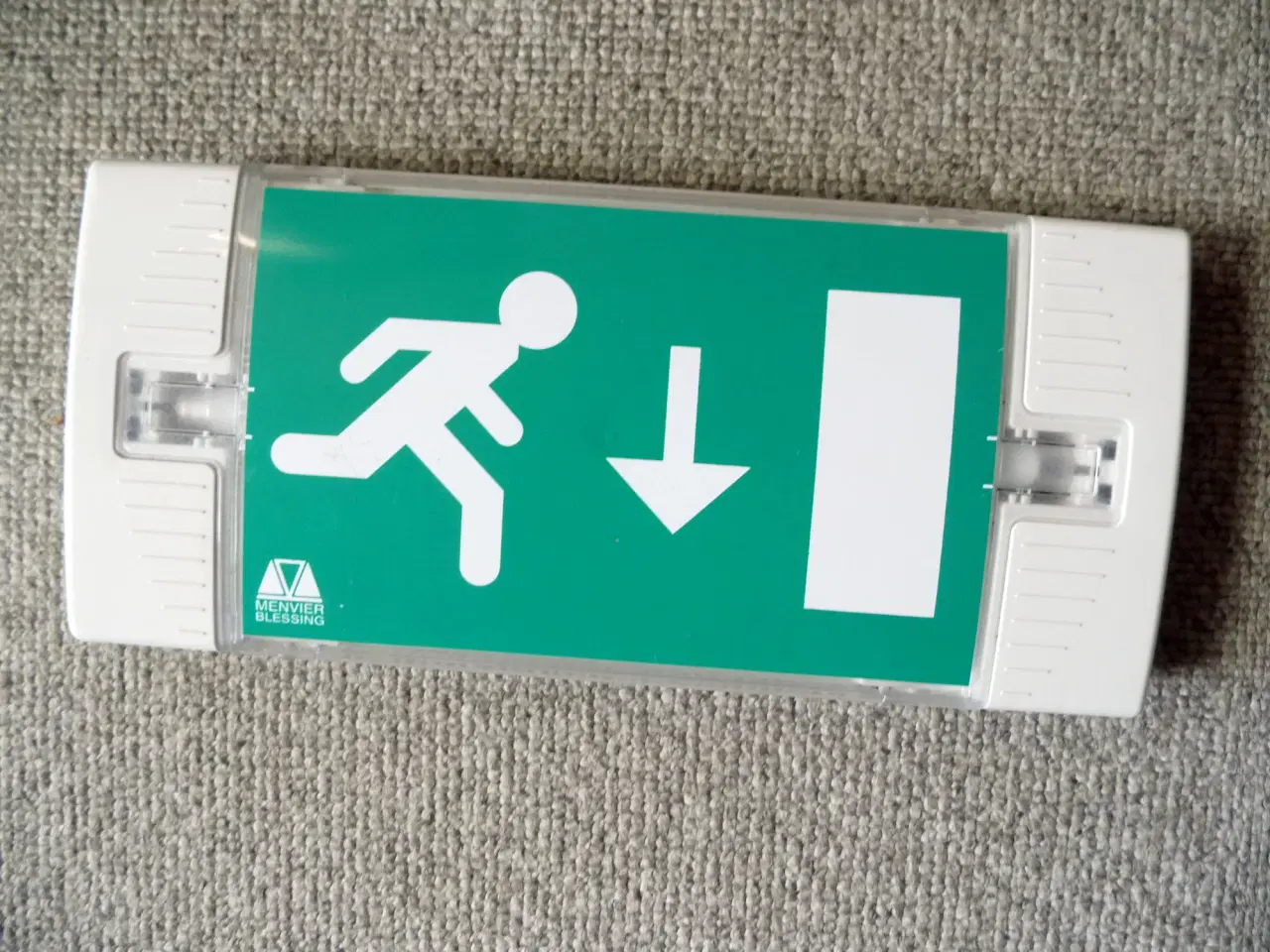 Billede 2 - NØDUDGANG skilt