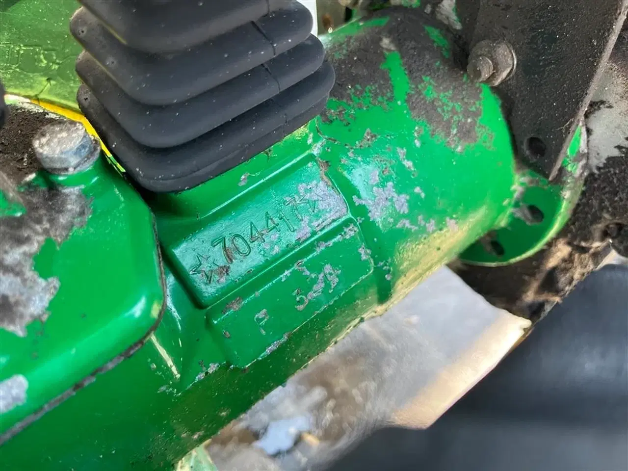Billede 14 - Ferrari MC320 med fræser og kost