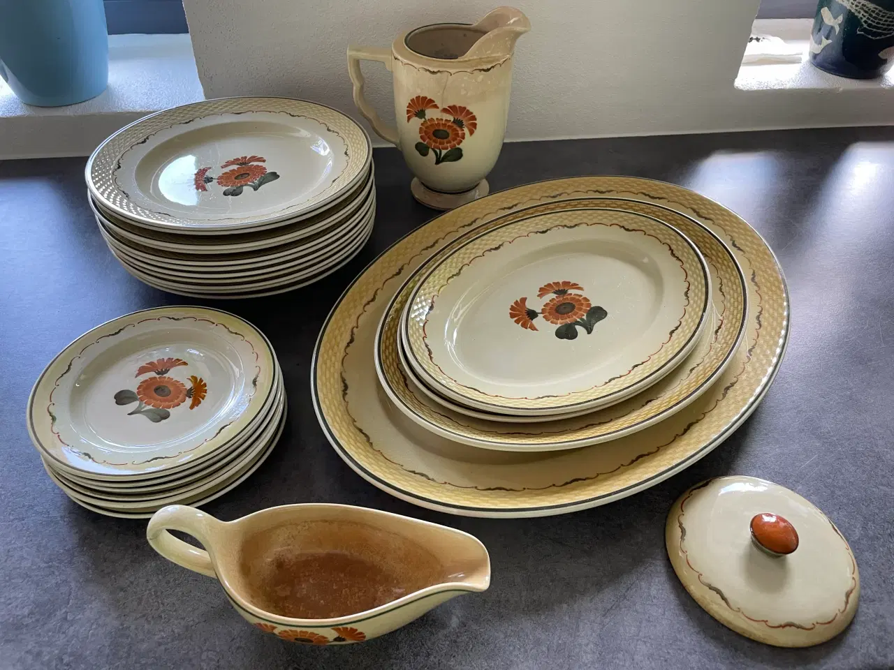 Billede 1 - Morgenfrue frokosttallerkner mm. 