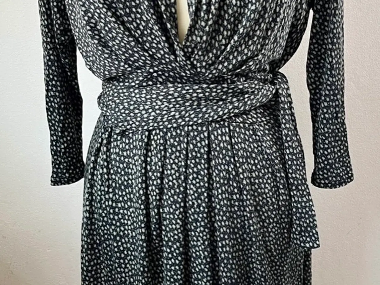 Billede 1 - Tone Barker, kjole, str. L