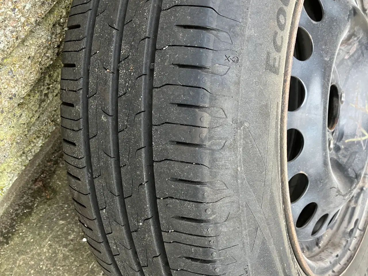 Billede 1 - 4 sommerdæk på stålfælge 185-65-15