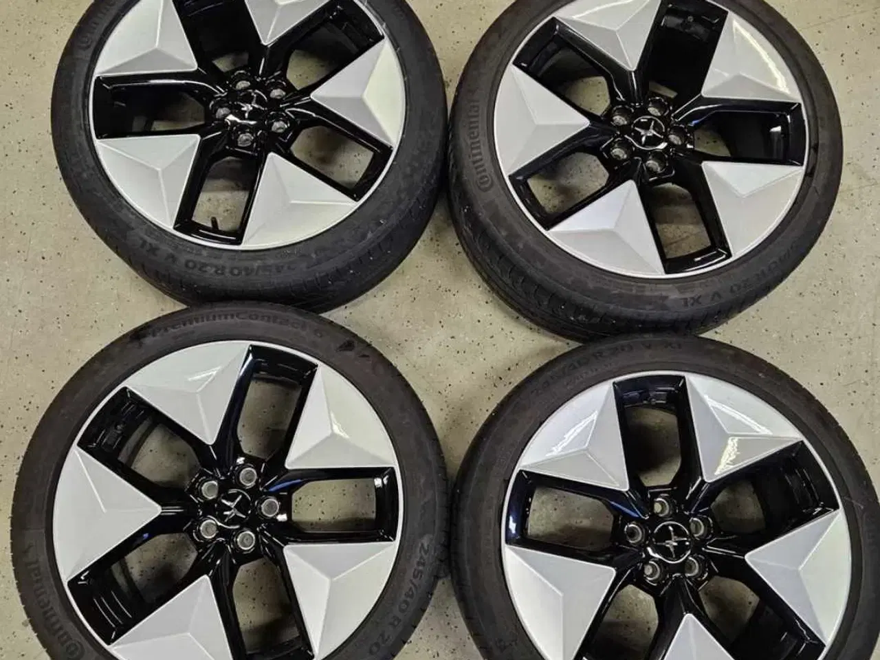 Billede 1 - Polestar 2 R20 sommerdæk