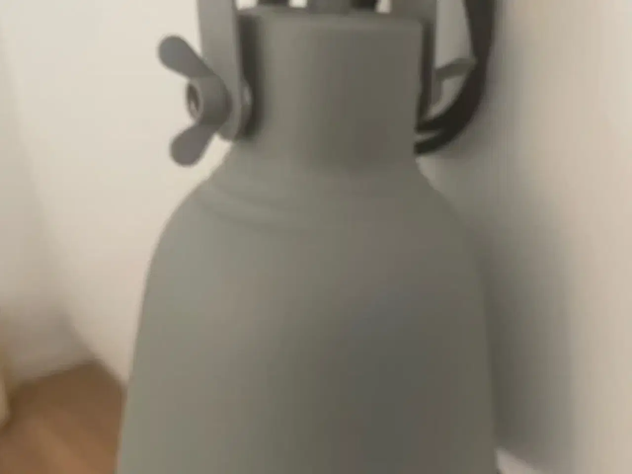 Billede 1 - * Fed rustik lampe - i metal