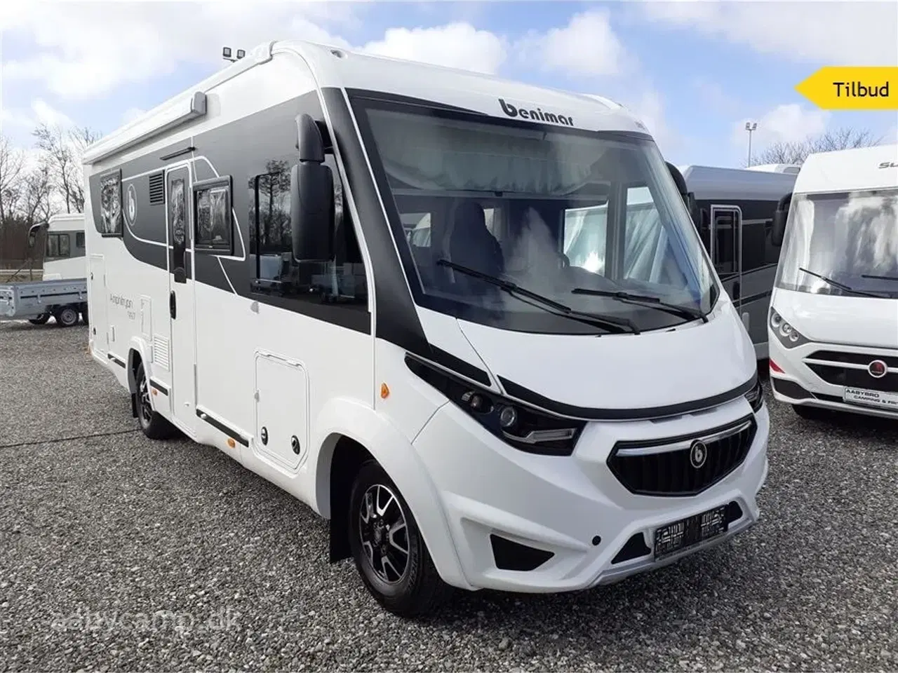 Billede 1 - 2020 - Benimar Amphitryon A997   Aircondition. face to face siddegruppe. Queens bed.