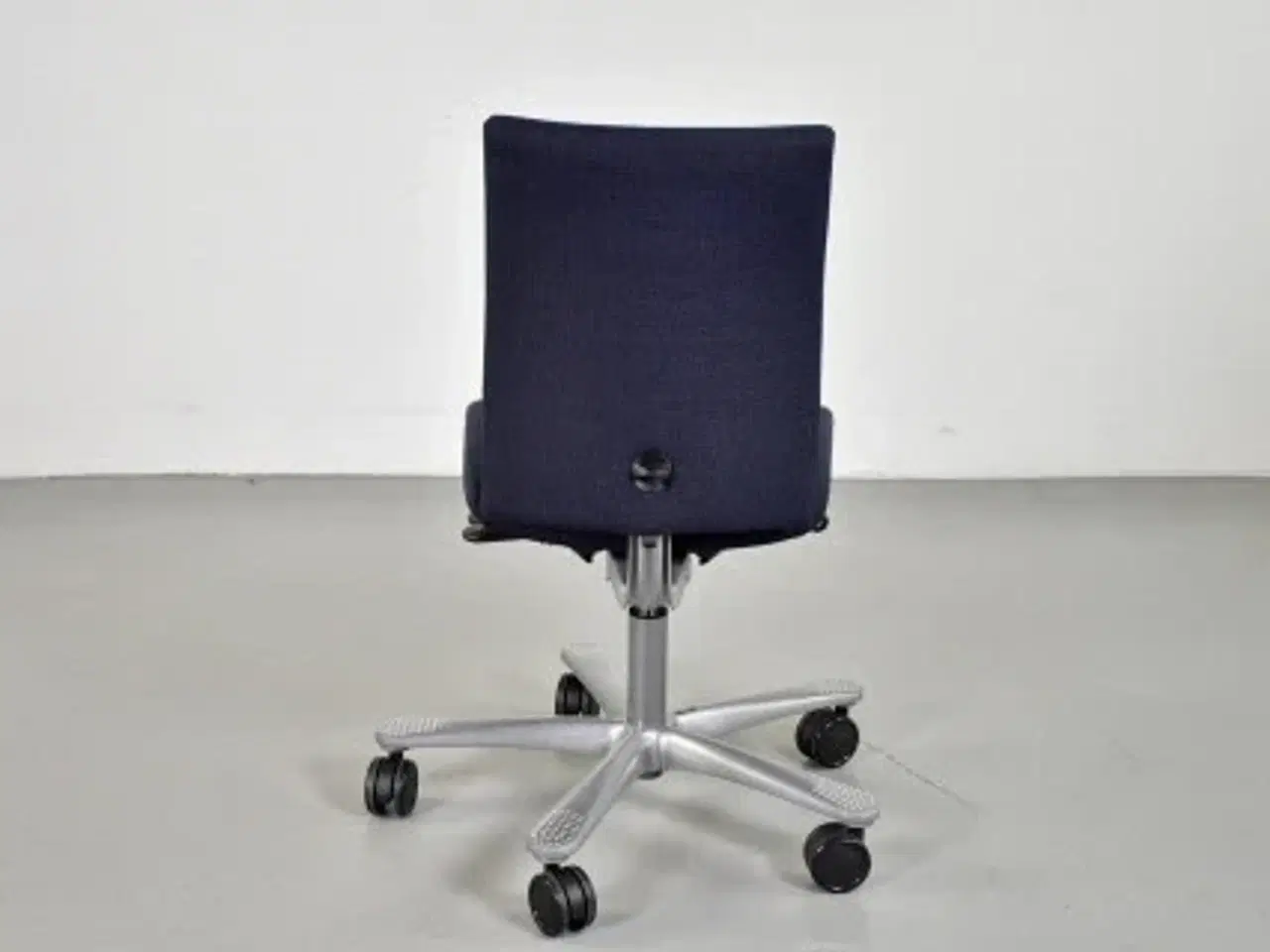 Billede 3 - Häg h04 kontorstol med sort/blå polster og alugråt stel