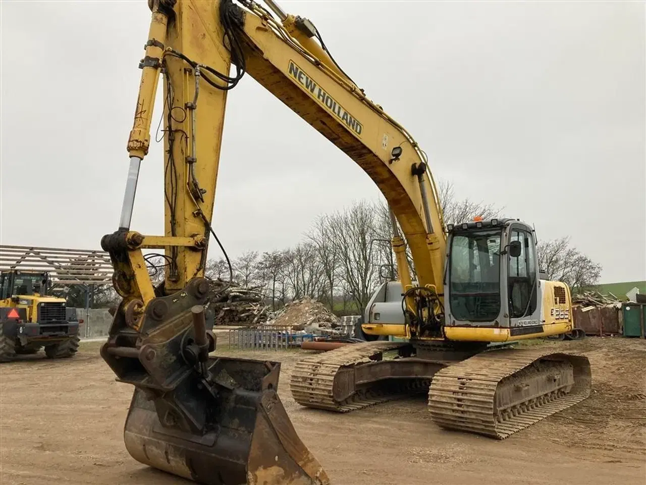 Billede 4 - New Holland E 265 LC Kipbart planerblad og graveskovl