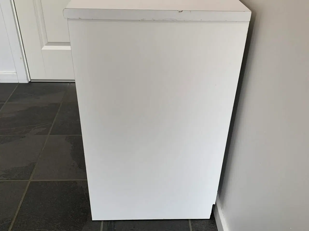 Billede 7 - Værdiboks i stål med hvidt camouflageskab 