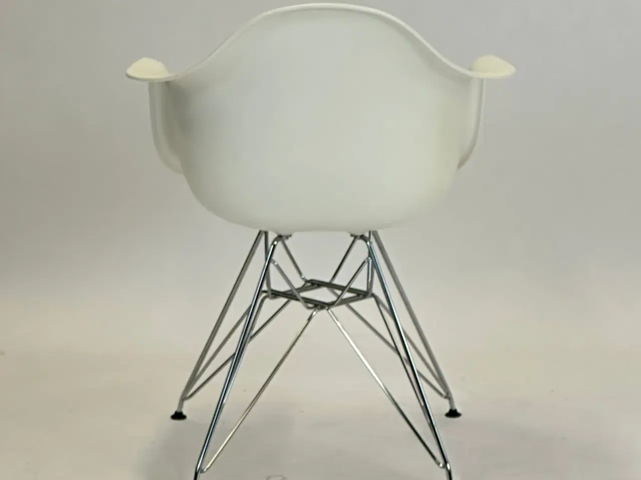Billede 5 - Vitra Eames Plastic Armchair DAR (Hvid)