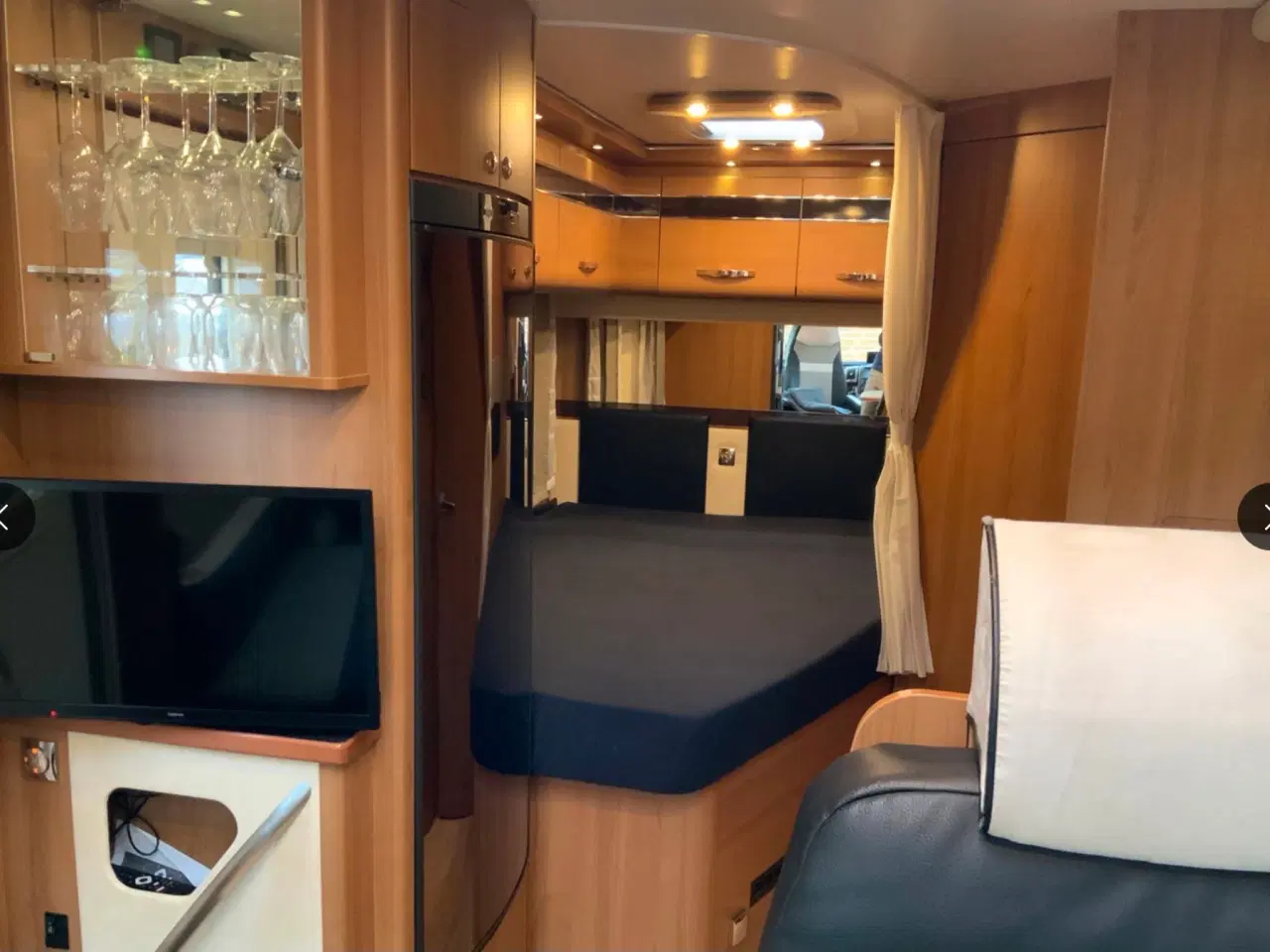 Billede 6 - Autocamper lmc/Fiat velholdt vandbårencentralvarme