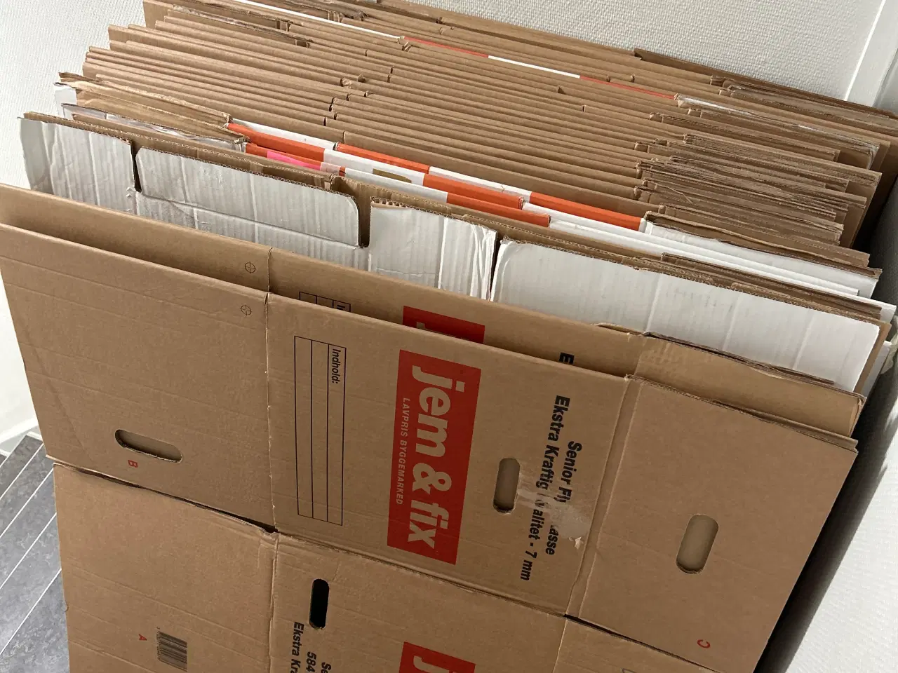 Billede 1 - 35 solide flyttekasser til gratis afhentning 