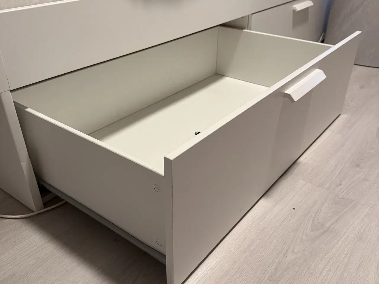 Billede 11 - BRIMNES Sengestel m. opbevaring, hvid, 180x200 cm