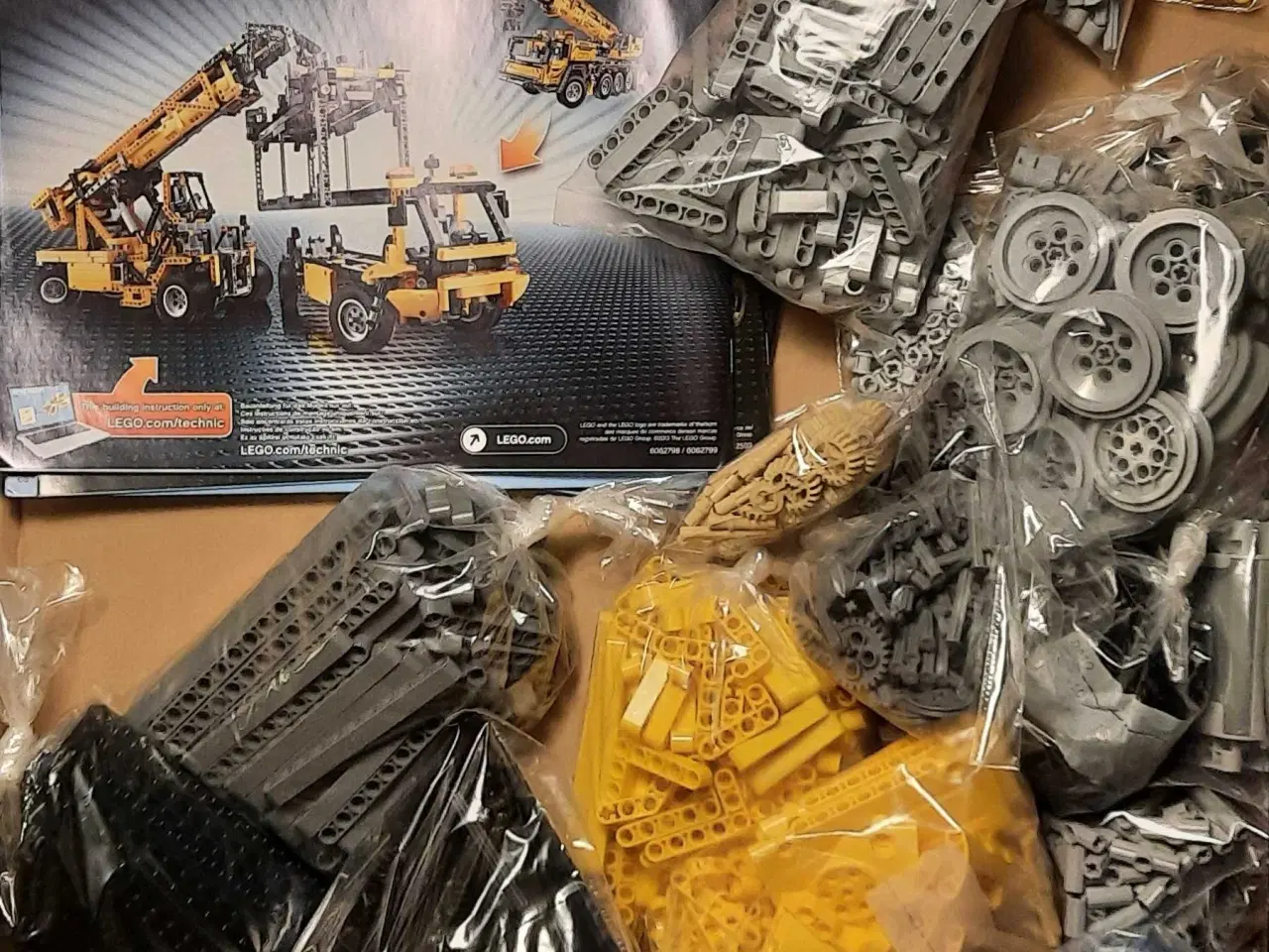 Billede 3 - LEGO mobilkran nr. 42009