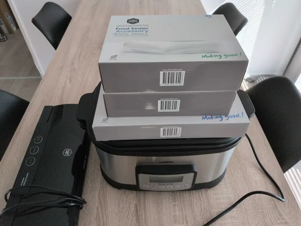 Billede 4 - Køkkengrej og spisebord med 4 stole sælges.