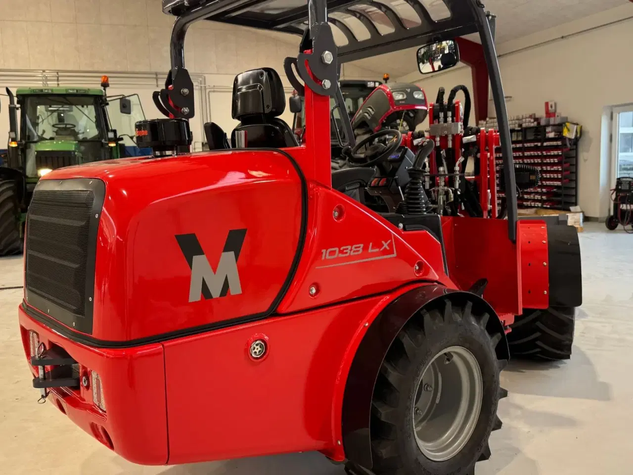 Billede 8 - VM Loader 1038 LX FABRIKSNY MED SKOVL OG PALLEGAFLER!