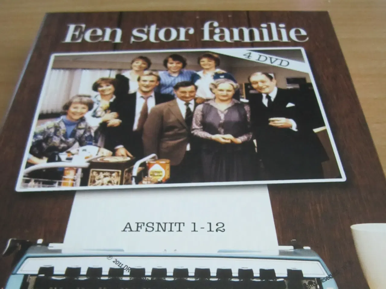 Billede 1 - EEN STOR FAMILIE. Hele Serien.