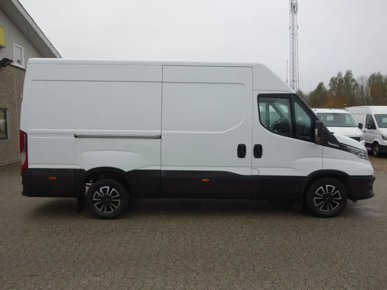 Billede 13 - Iveco Daily 3,0 35S18 12m³ Van AG8