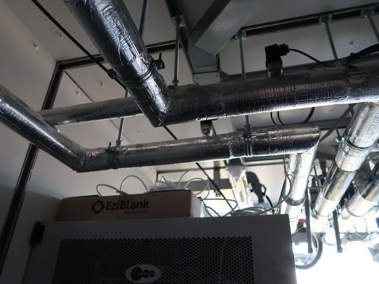 Billede 53 - 20 fods isolering container indrettet som testcenter af overskudsvarme (læs beskrivelse)