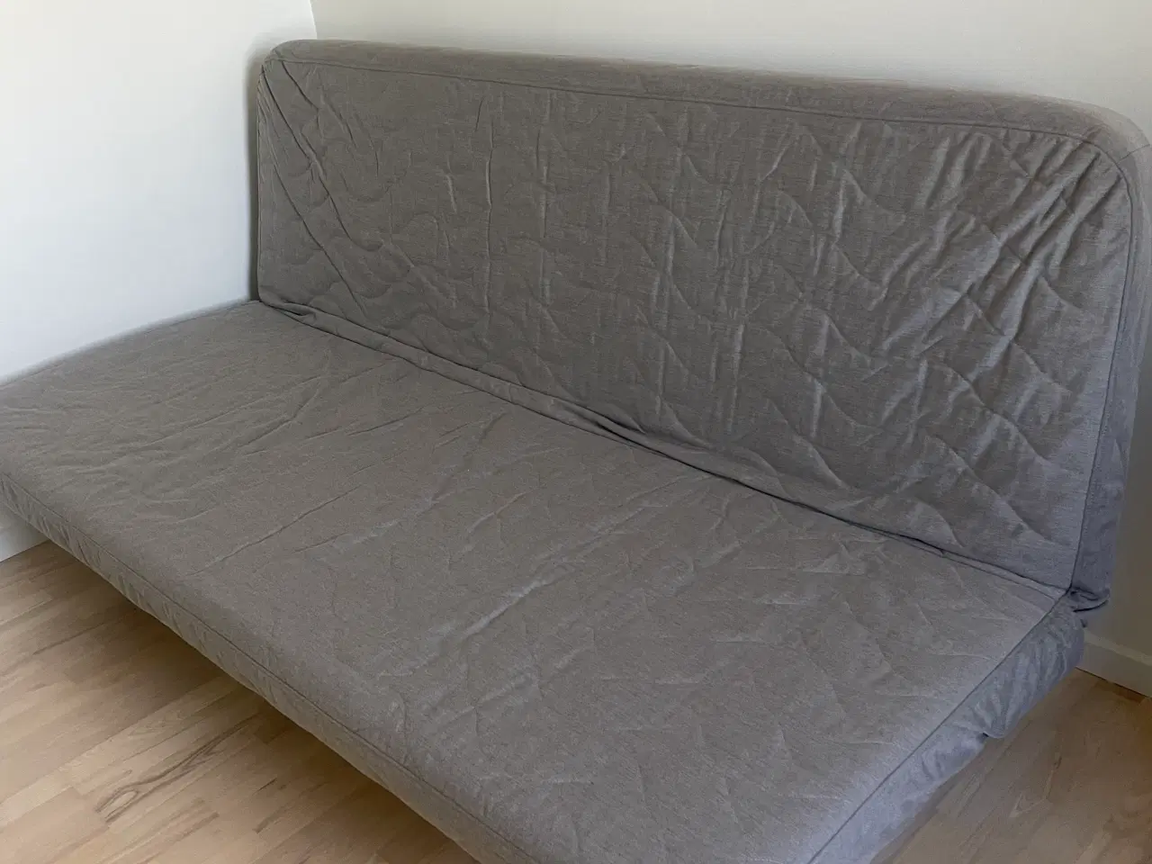 Billede 1 - Sovesofa grå