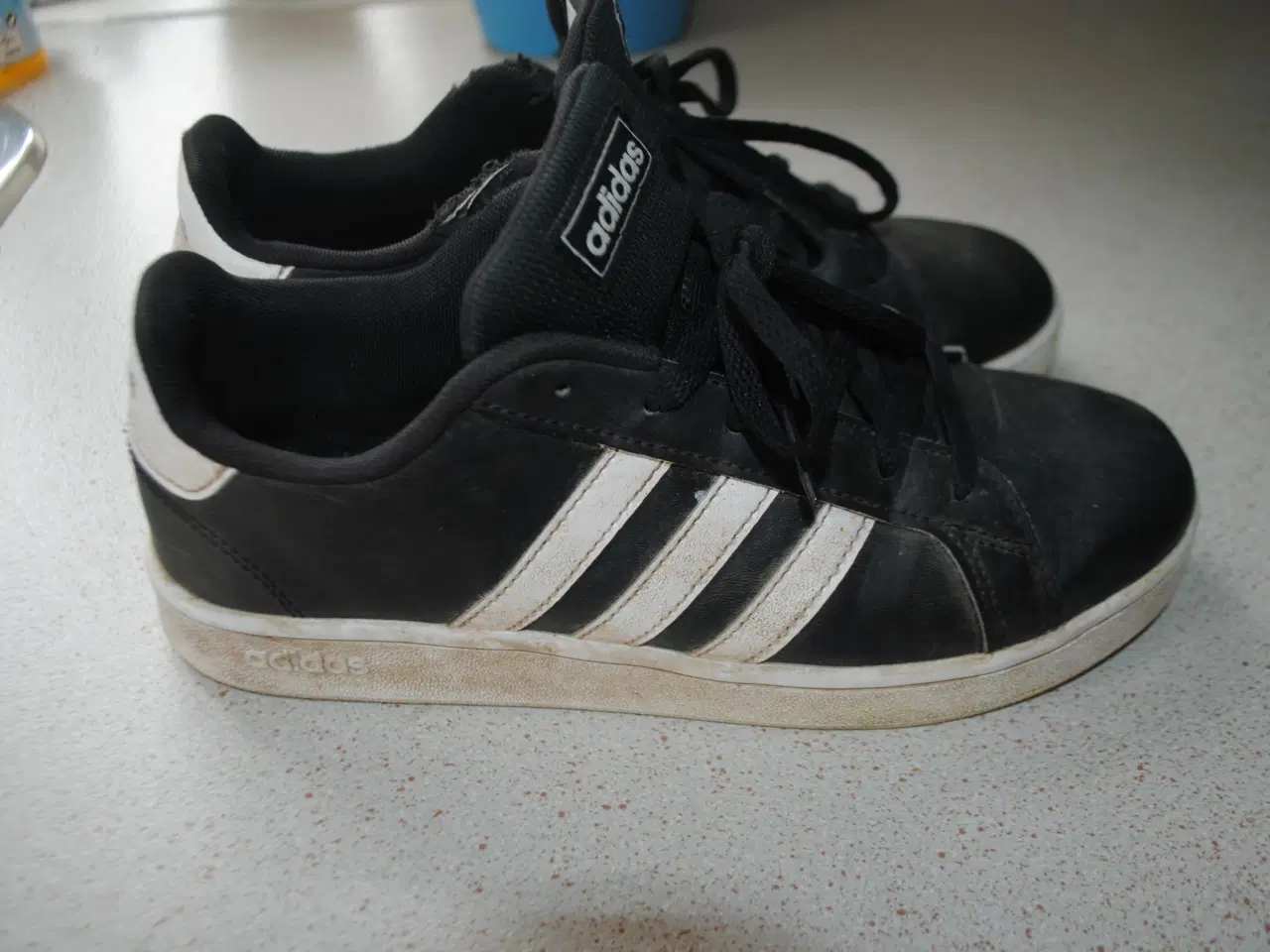 Billede 8 - Adidas sko str 38 pr par 50 kr