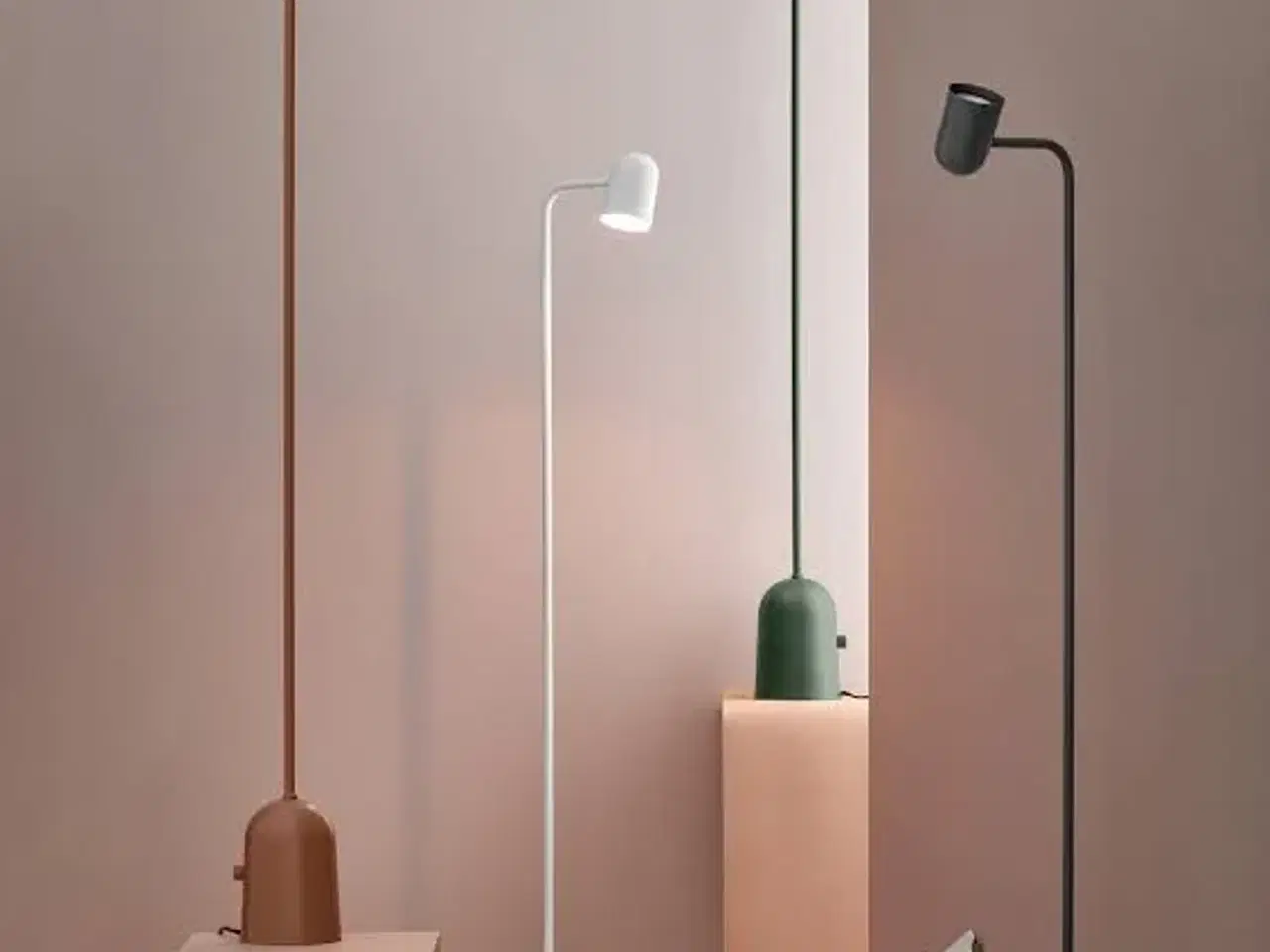 Billede 1 - Ny hvid standerlampe 