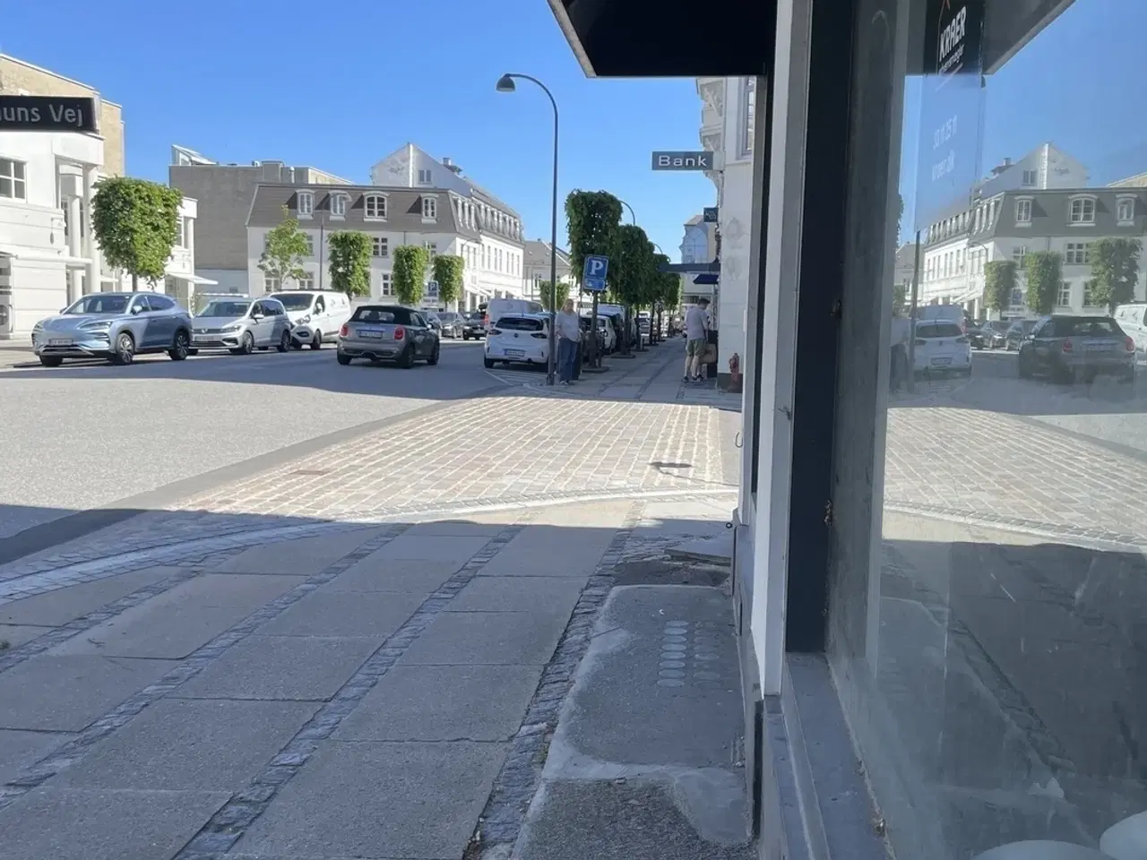 Billede 5 - Flot hjørnebutik - Eventuel mulighed for café med kold/varm mad
