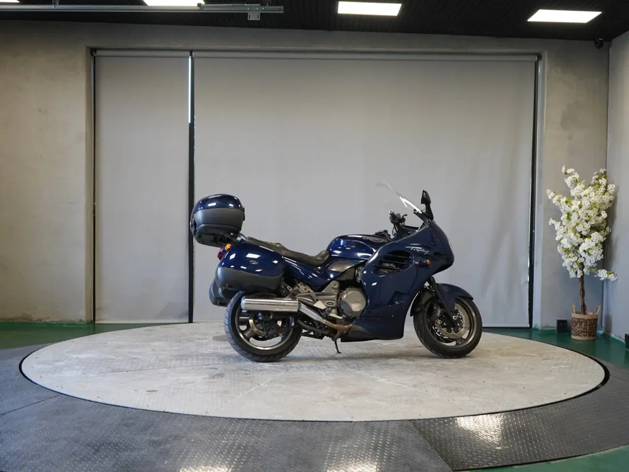 Billede 6 - TRIUMPH 1200 TROPHY – PÅ TORSDAGSAUKTION 