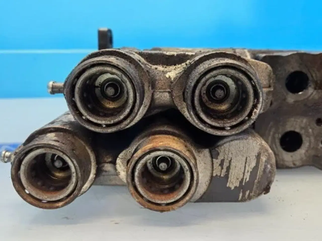 Billede 18 - Ford 8340 Styreventil 81864873