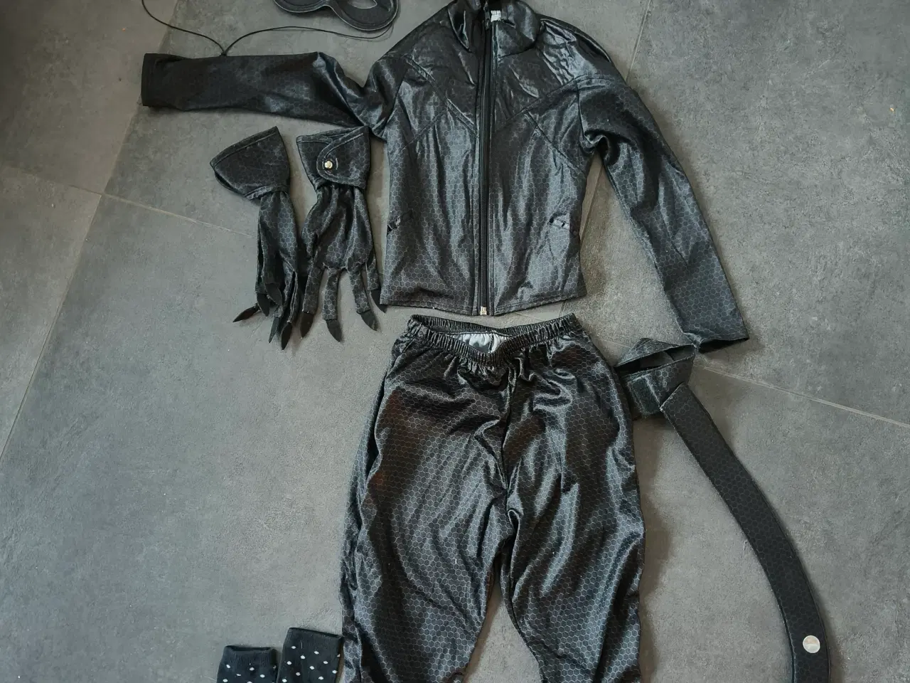 Billede 1 - Cat Noir Udklædning 