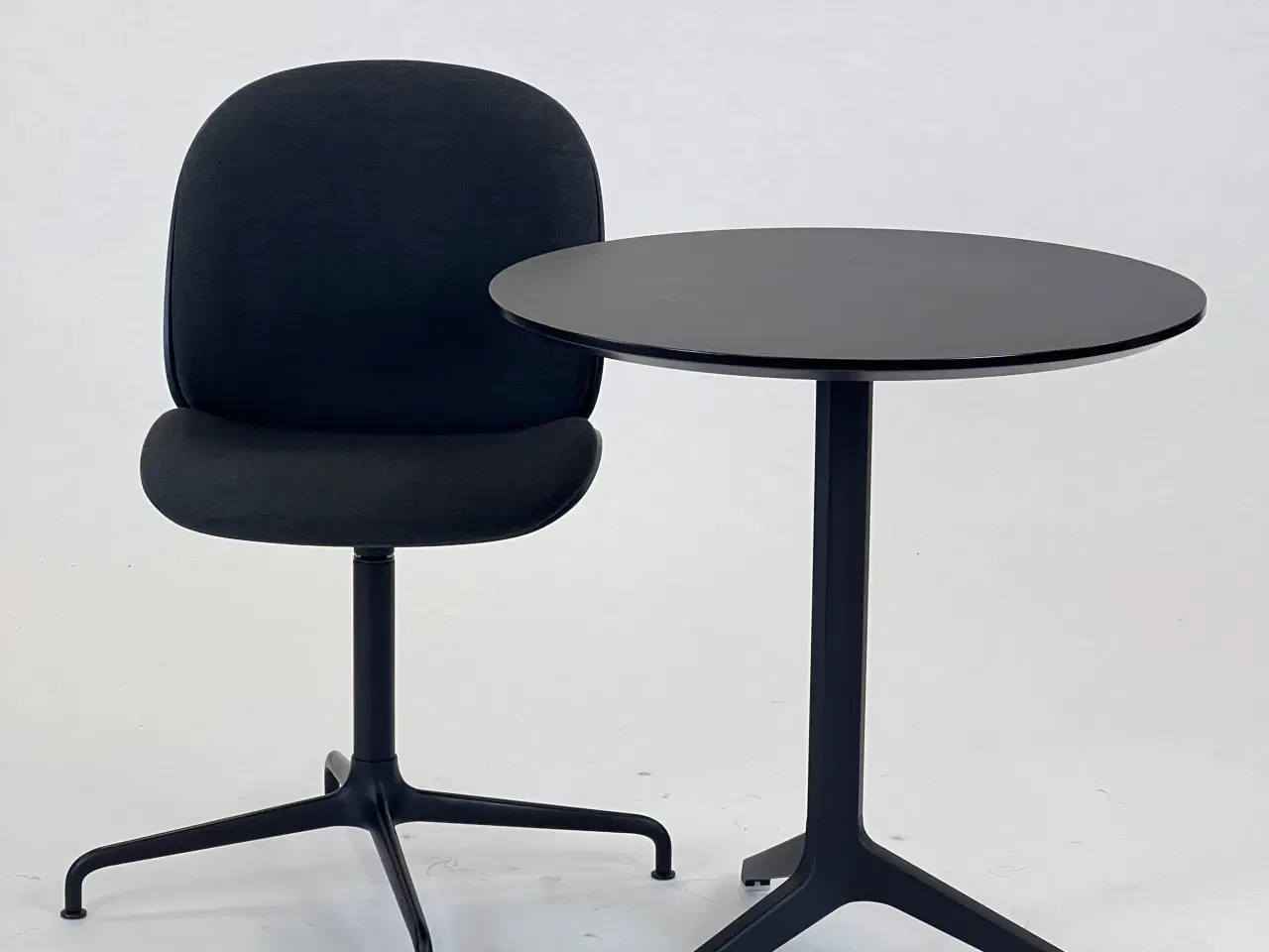 Billede 7 - Gubi Beetle Meeting Chair