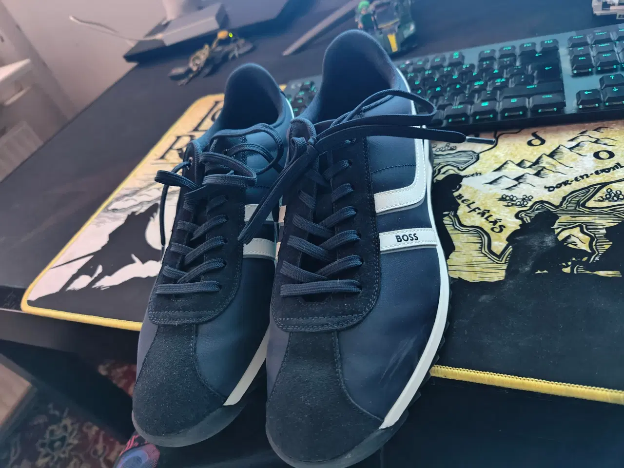 Billede 2 - Boss Logosneakers med detaljer i imiteret ruskind