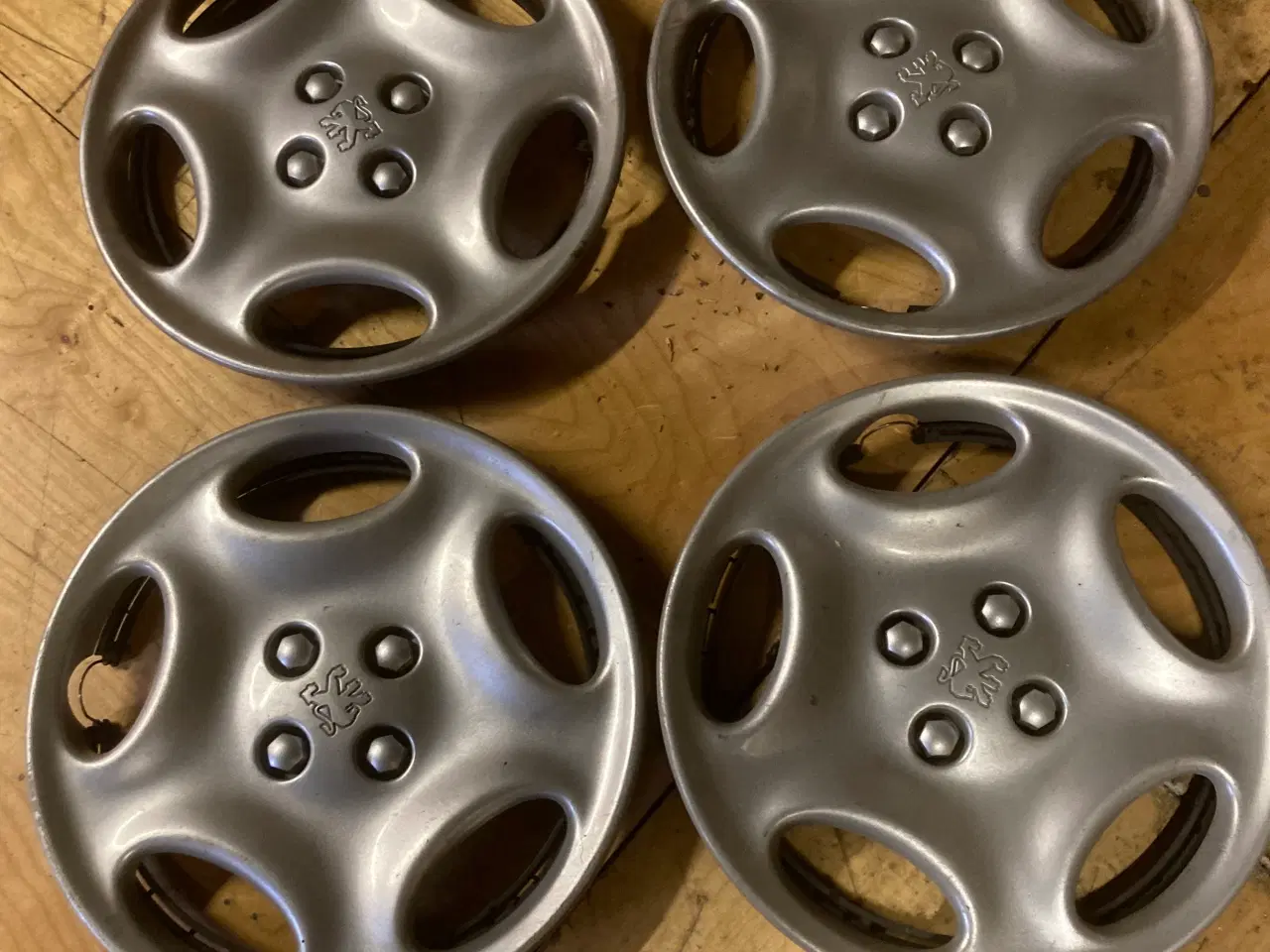 Billede 4 - Peugeot 15”hjulkapsler