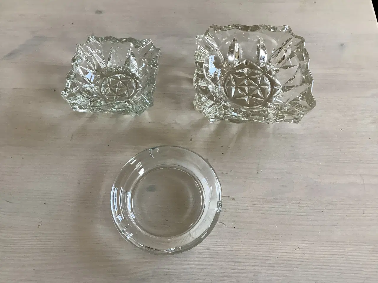 Billede 1 - 3 stk glas askebæger 
