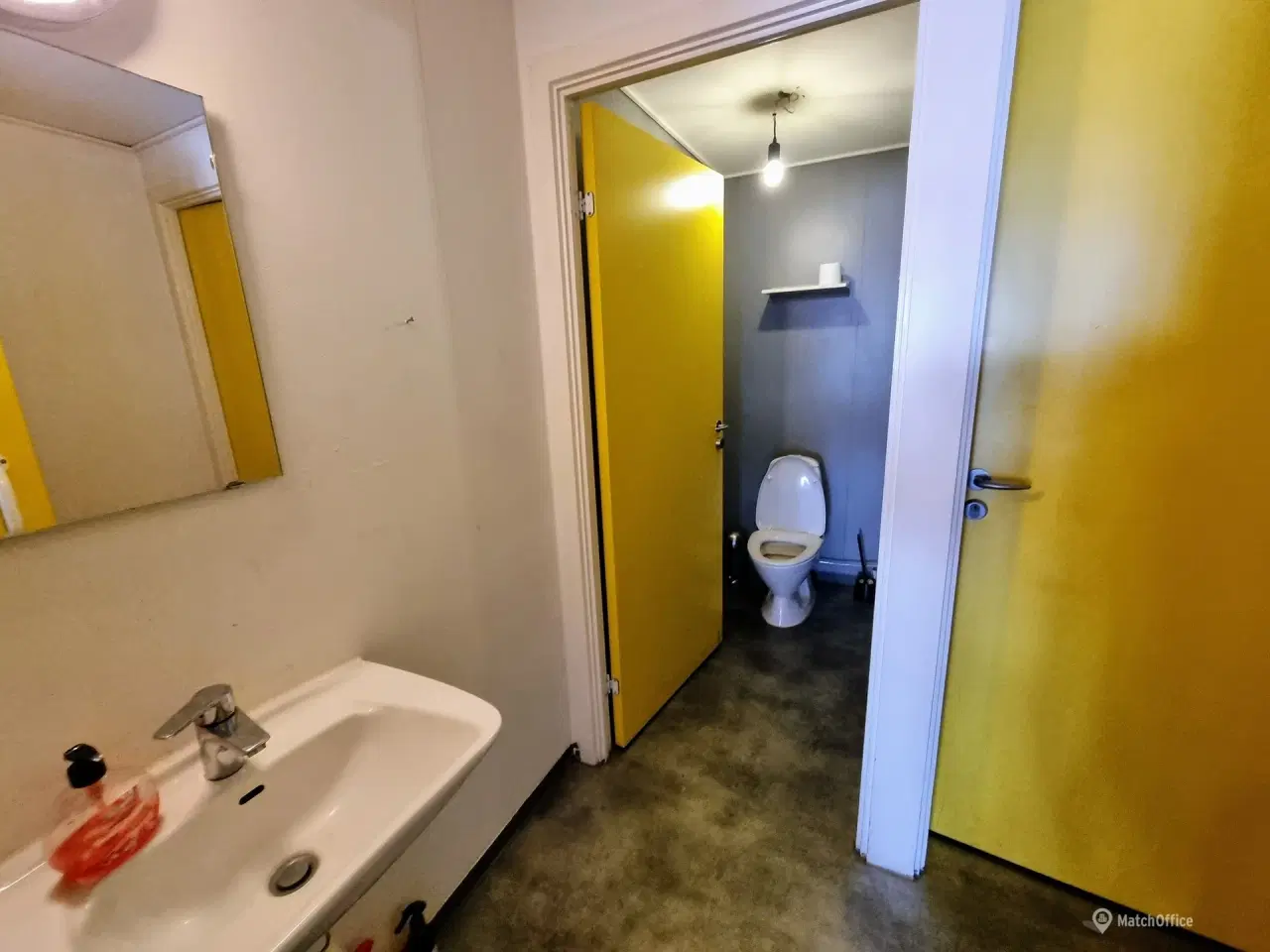 Billede 9 - Butik til grillbar. vaffelbod. iskiosk eller.... - i alt ca. 86 kvm