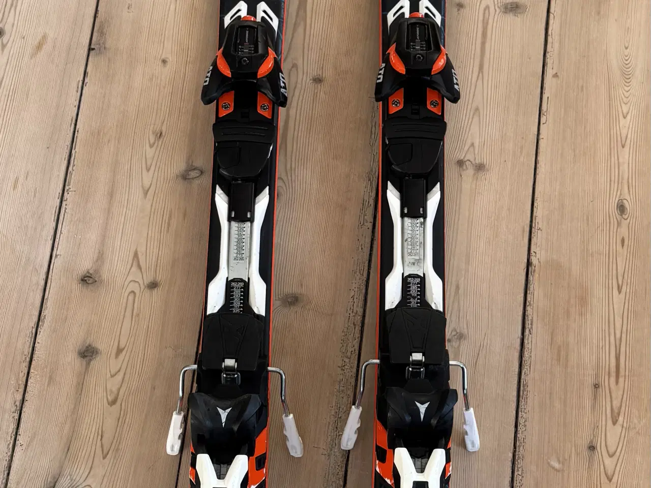 Billede 1 - Flotte atomic xt163 redster