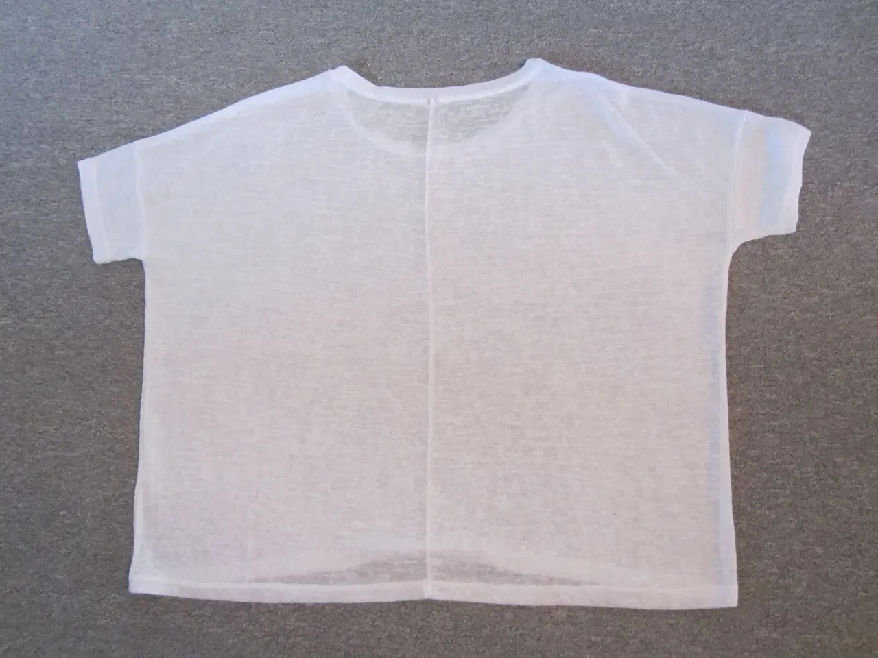 Billede 2 - Fin hvid bluse i str. M