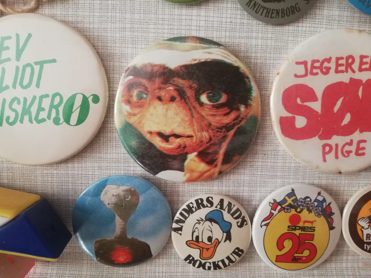 Billede 20 - 3 smukke Porcelænsdukker/Samleobjekter.