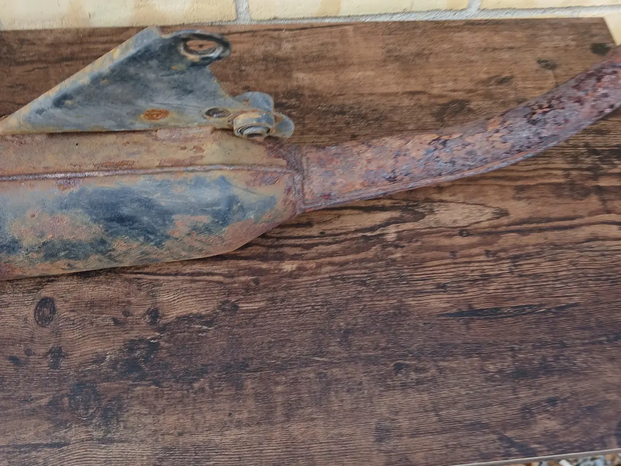 Billede 1 - Sælges tun udstødning