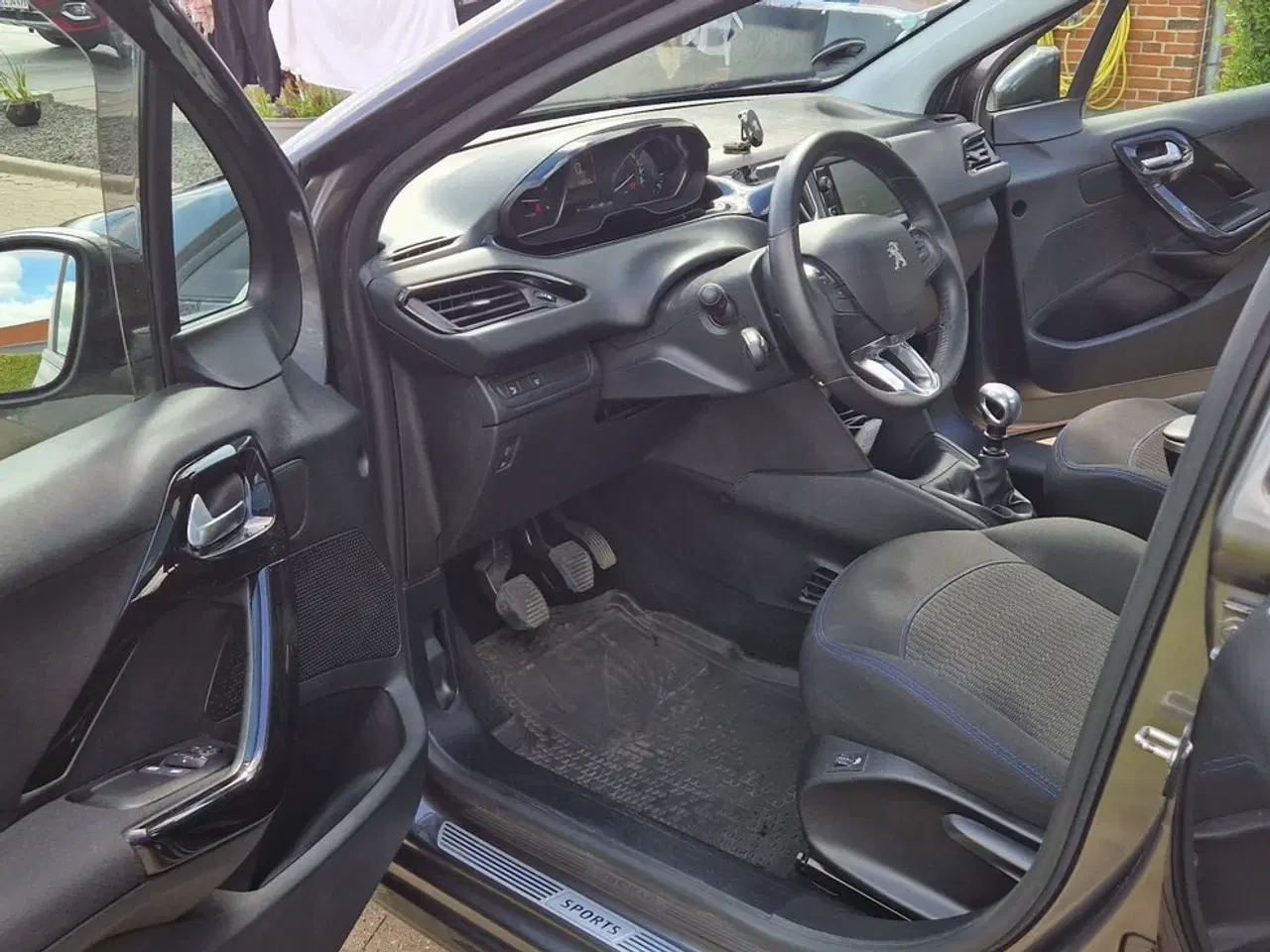 Billede 4 - Peugeot 208 1,5 BlueHDi 100 Signature Sky