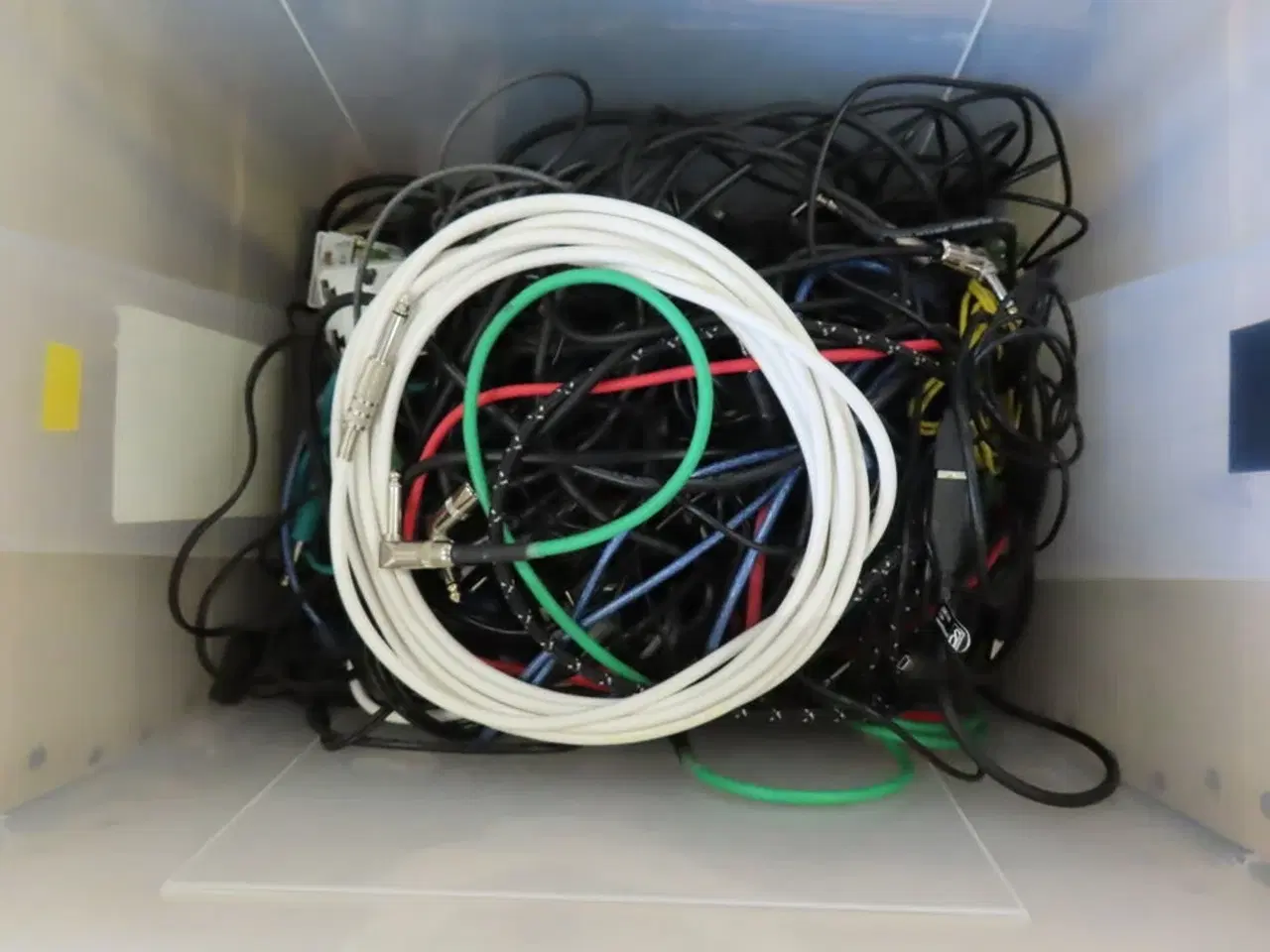 Billede 2 - Palle med rester fra TC ELECTRONIC