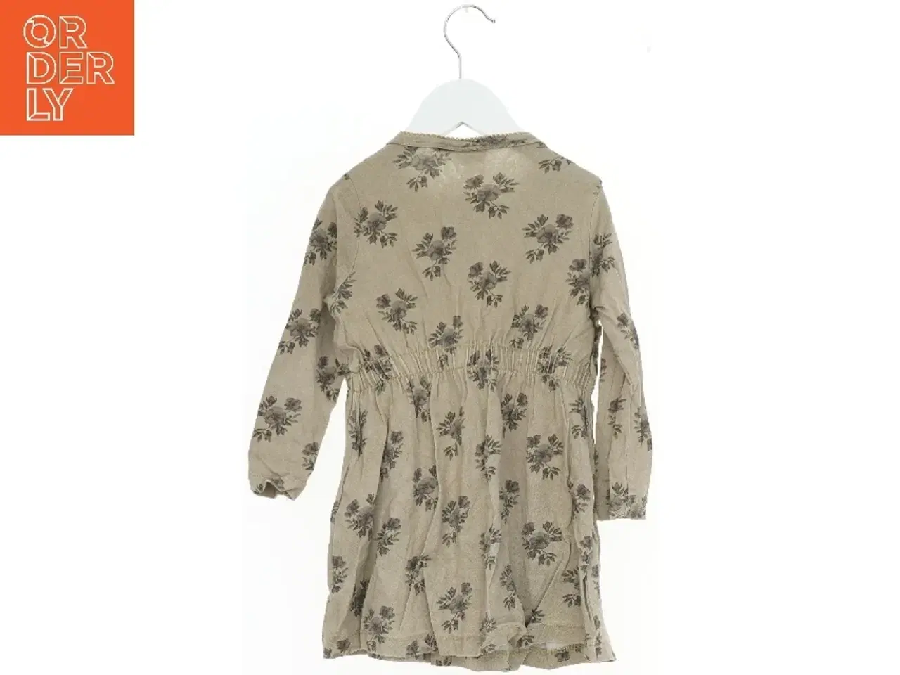 Billede 2 - Langærmet kjole med blomsterprint fra Lil atelier (str. 98)