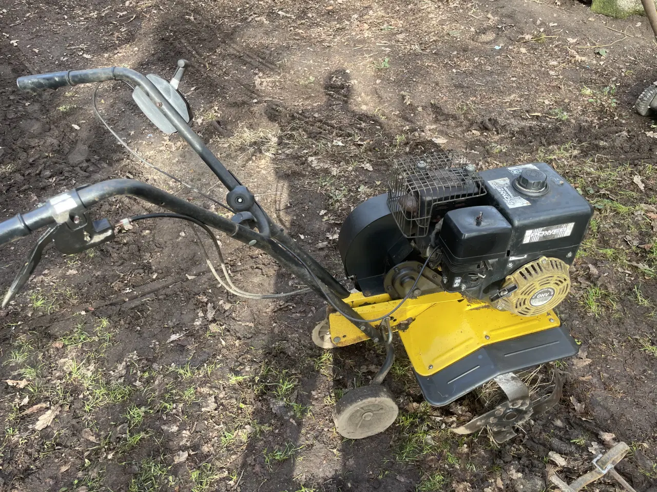 Billede 3 - Fin havefræser med div tilbehør. 