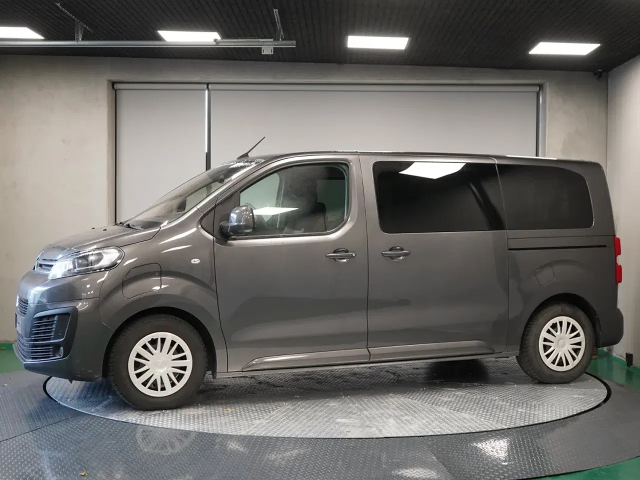 Billede 2 - 8 personers EL-minibus på auktion