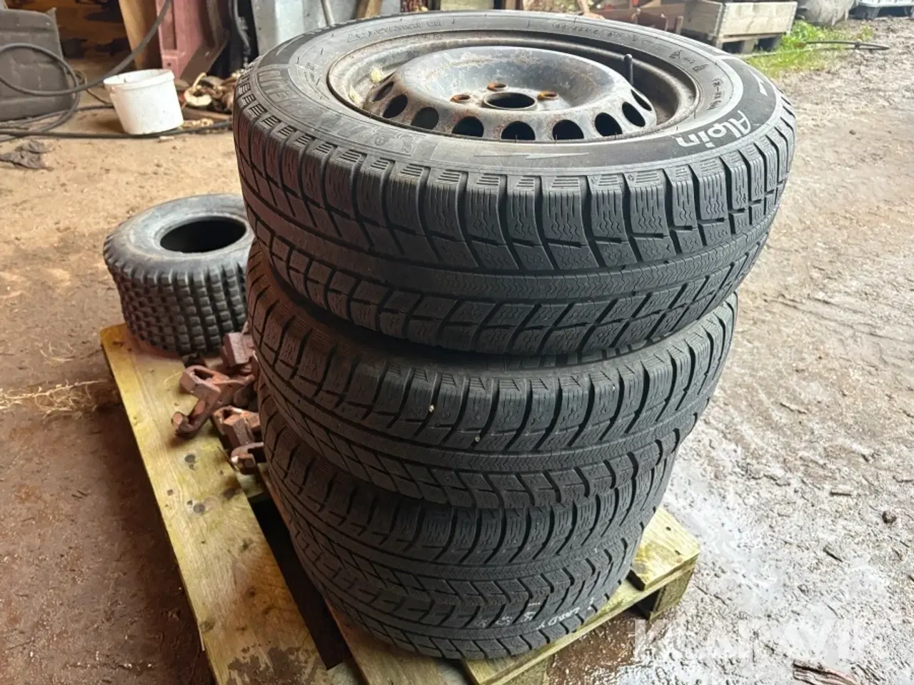Billede 3 - Dæk med fælg Michelin - 195/65R15 - 4 styk